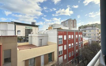 Vista exterior de Pis en venda en  Santa Cruz de Tenerife Capital amb Terrassa, Traster i Forn