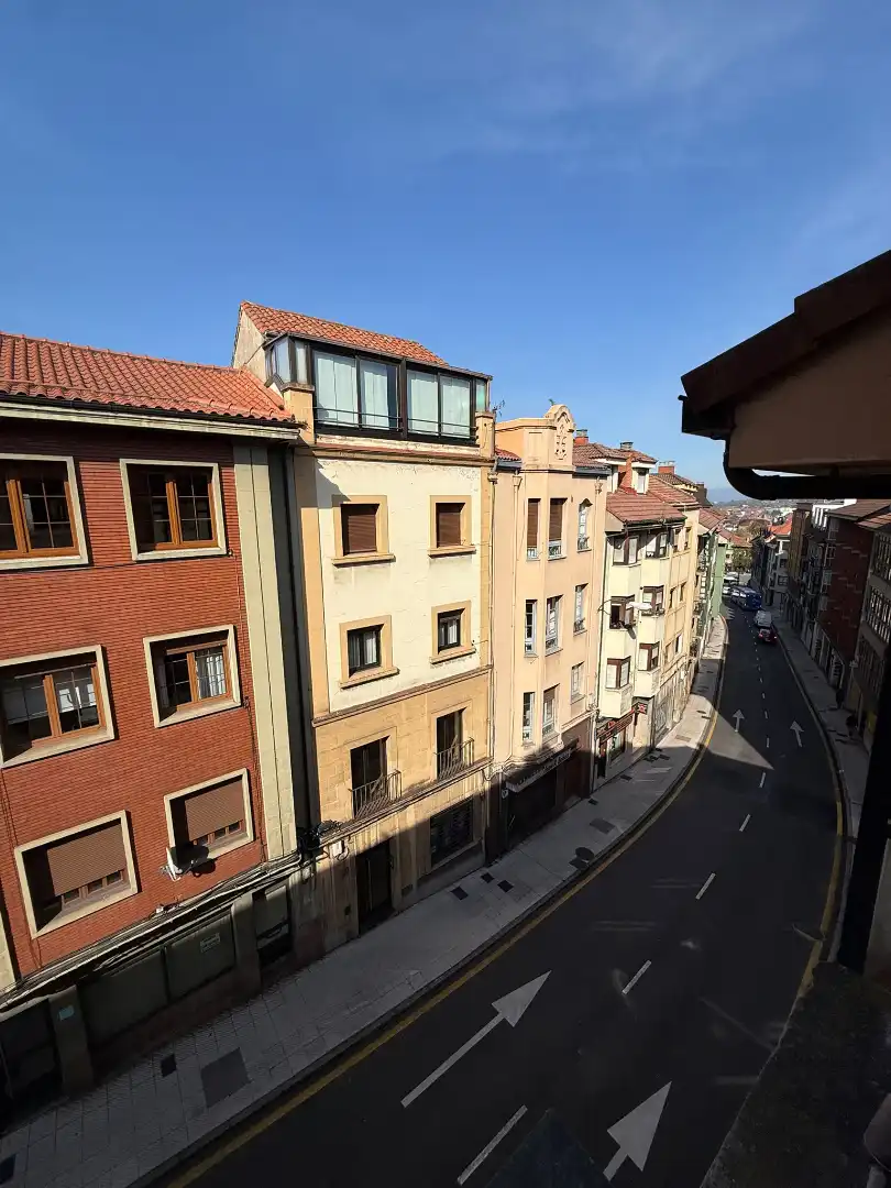 Außenansicht von Wohnung zum Verkauf in Oviedo  mit Heizung, Abstellraum und Möbliert