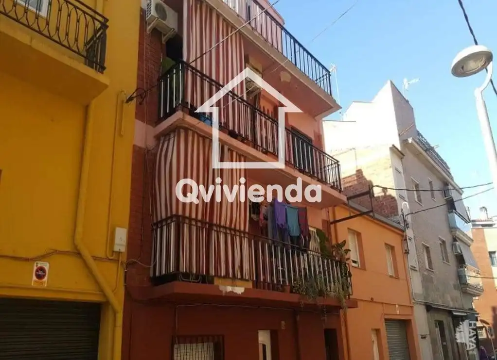 Vista exterior de Piso en venta en Canovelles