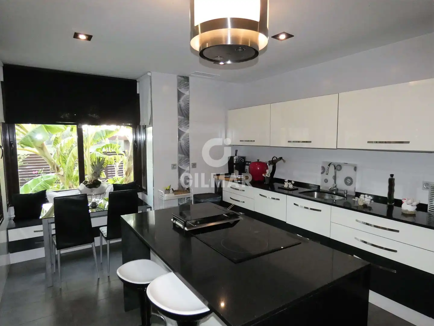 Kitchen of Houses for sale in Jerez de la Frontera  with Heating, Private garden and Swimming Pool
