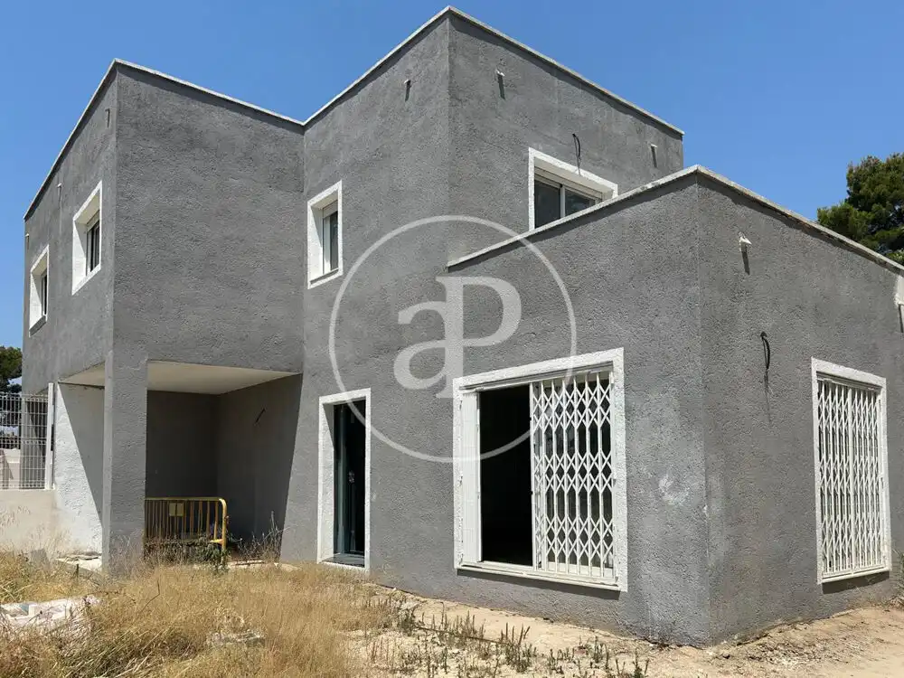 Vista exterior de Casa adosada en venda en Godelleta amb Jardí privat, Terrassa i Balcó