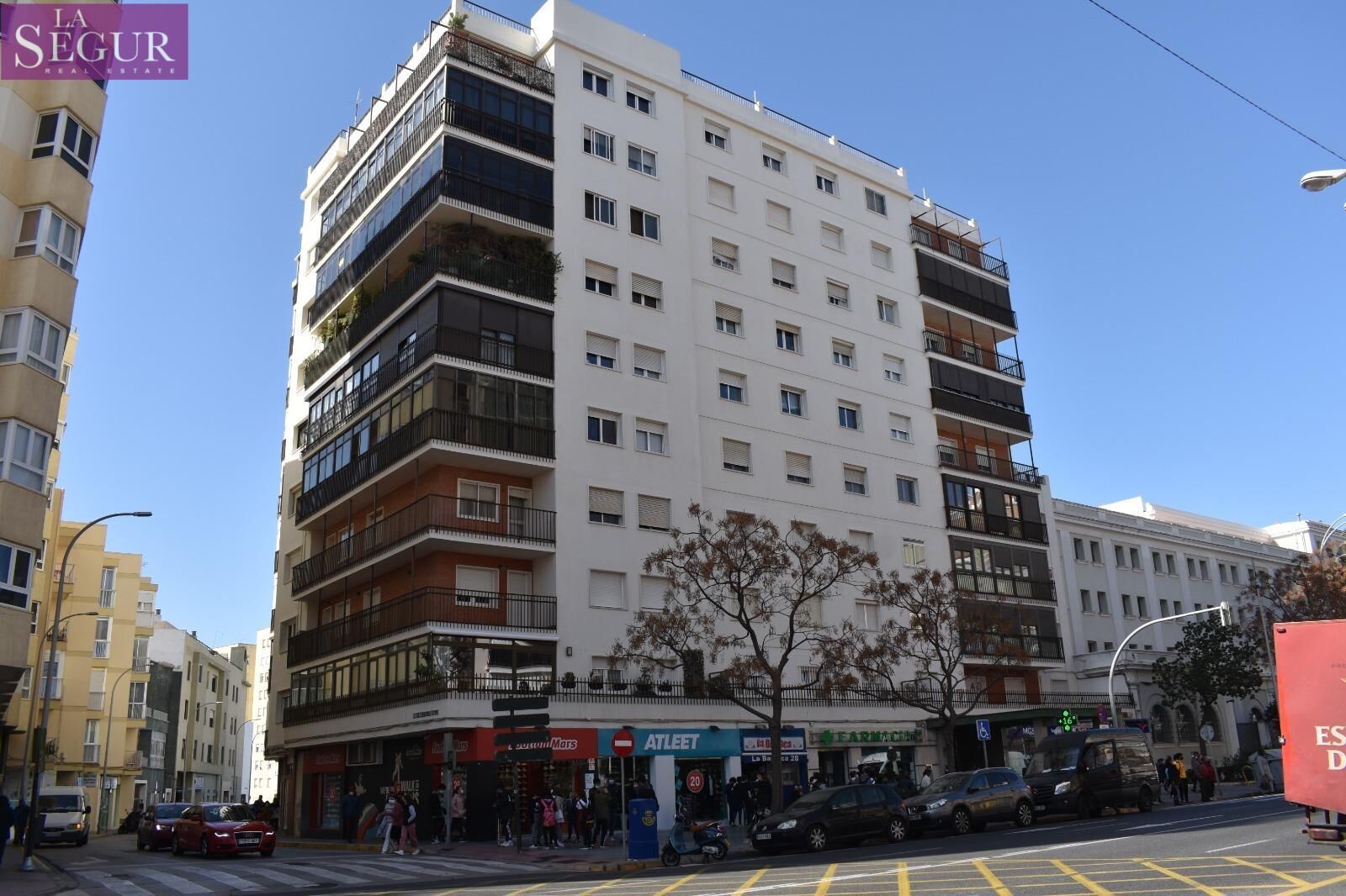 Vista exterior de Pis en venda en  Cádiz Capital amb Terrassa i Balcó
