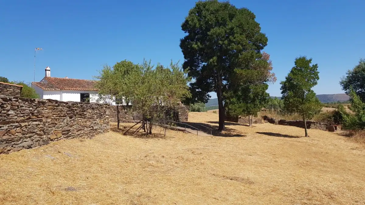 Finca rústica en venta en La Codosera