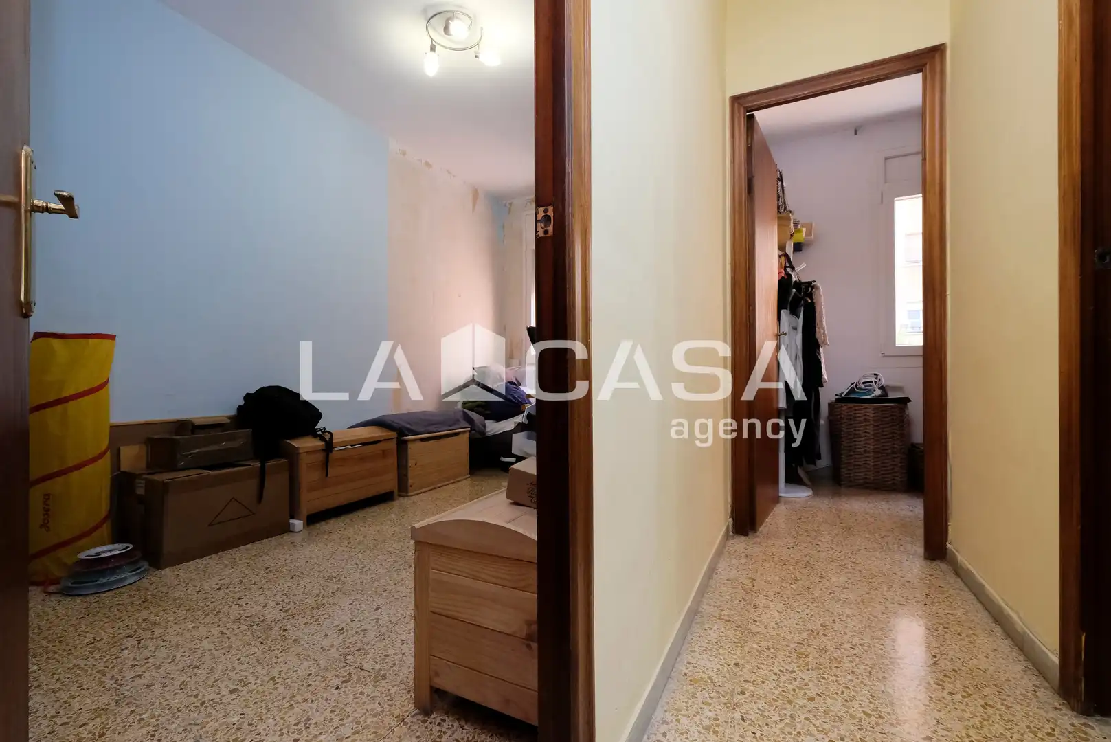 Flat for sale in Barcelona  with Balcony