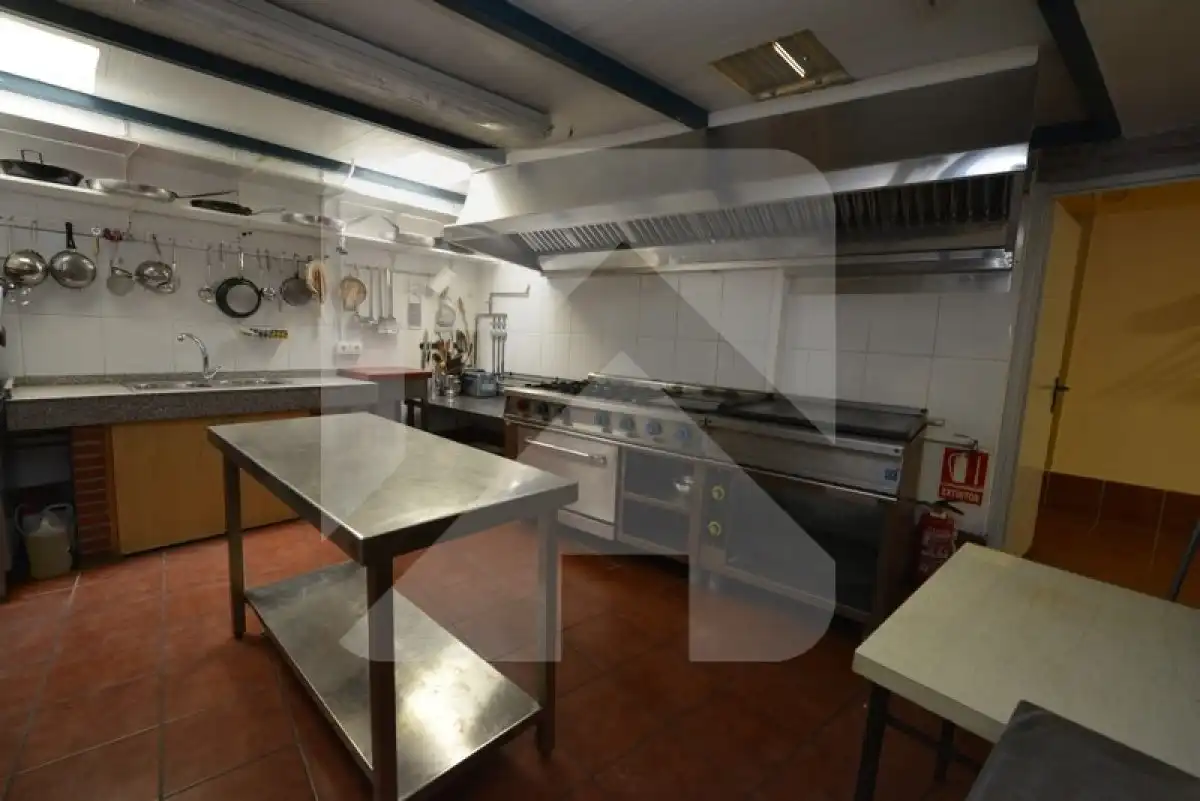 Cocina de Local en venta en Fabero con Aire acondicionado