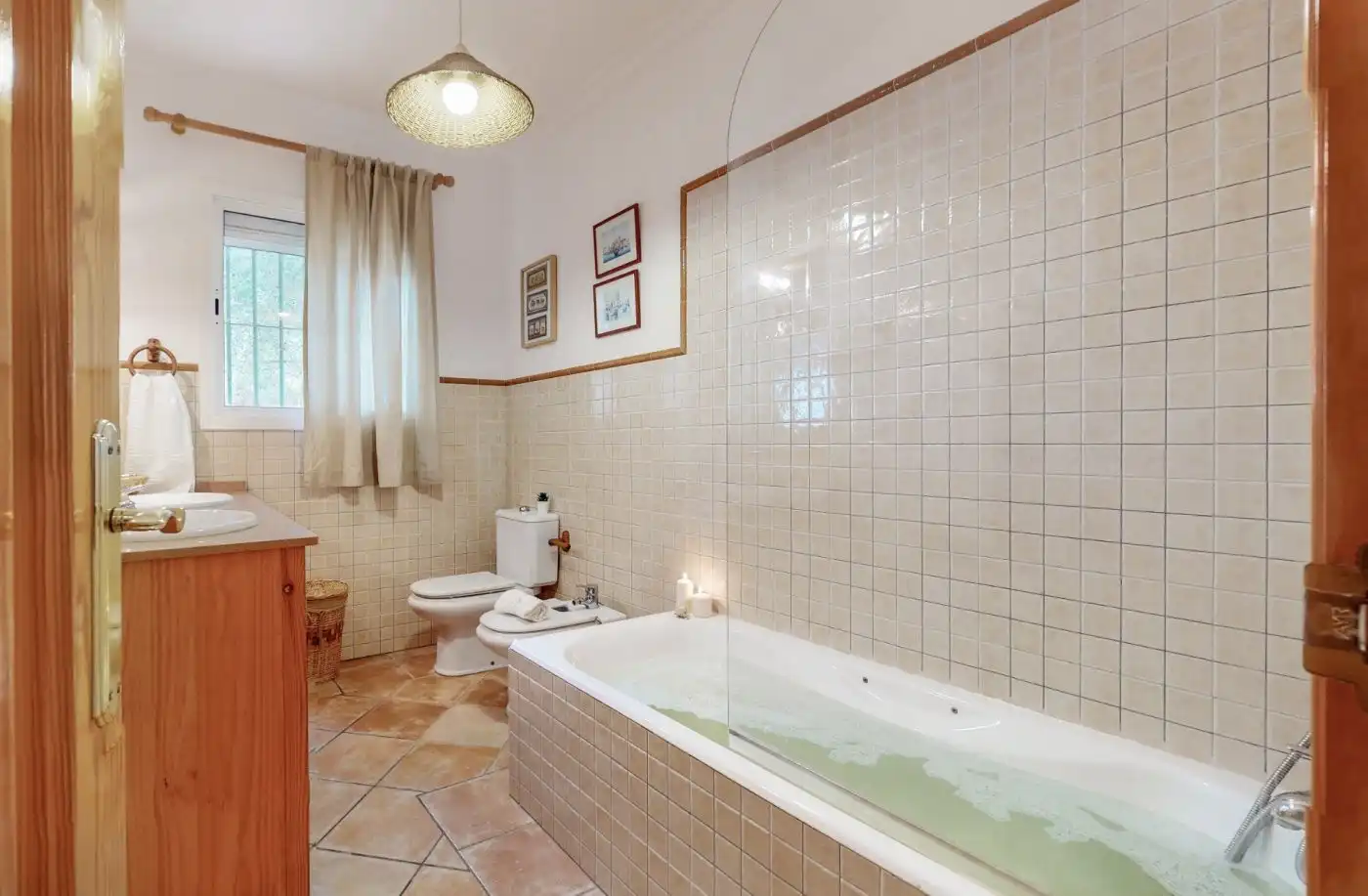 Baño de Casa o chalet en venta en San Martín del Tesorillo con Terraza, Piscina y Sauna