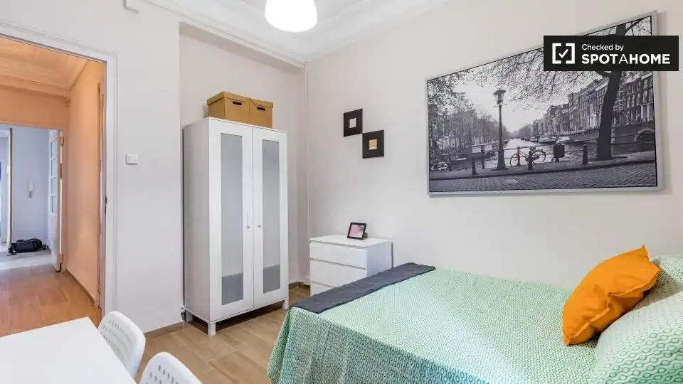 Bedroom of Flat for rent in Valencia  with Air Conditioner, Heating and Furnished