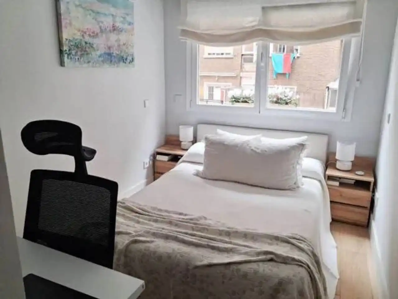 Bedroom of Flat for sale in Barcelona