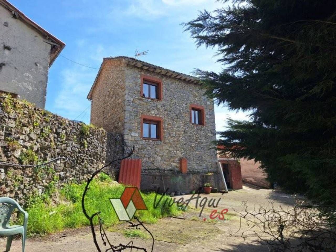 Exterior view of House or chalet for sale in Bimenes  with Heating, Private garden and Parquet flooring