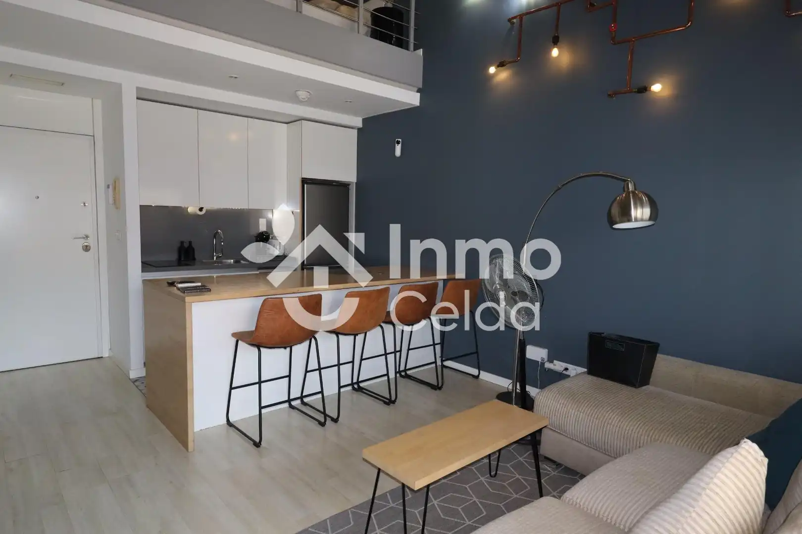 Loft con terraza en alquiler en Polígono del Aeropuerto, imagen 2