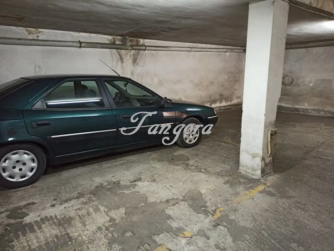 Parkplatz von Garage zur Miete in Getxo 