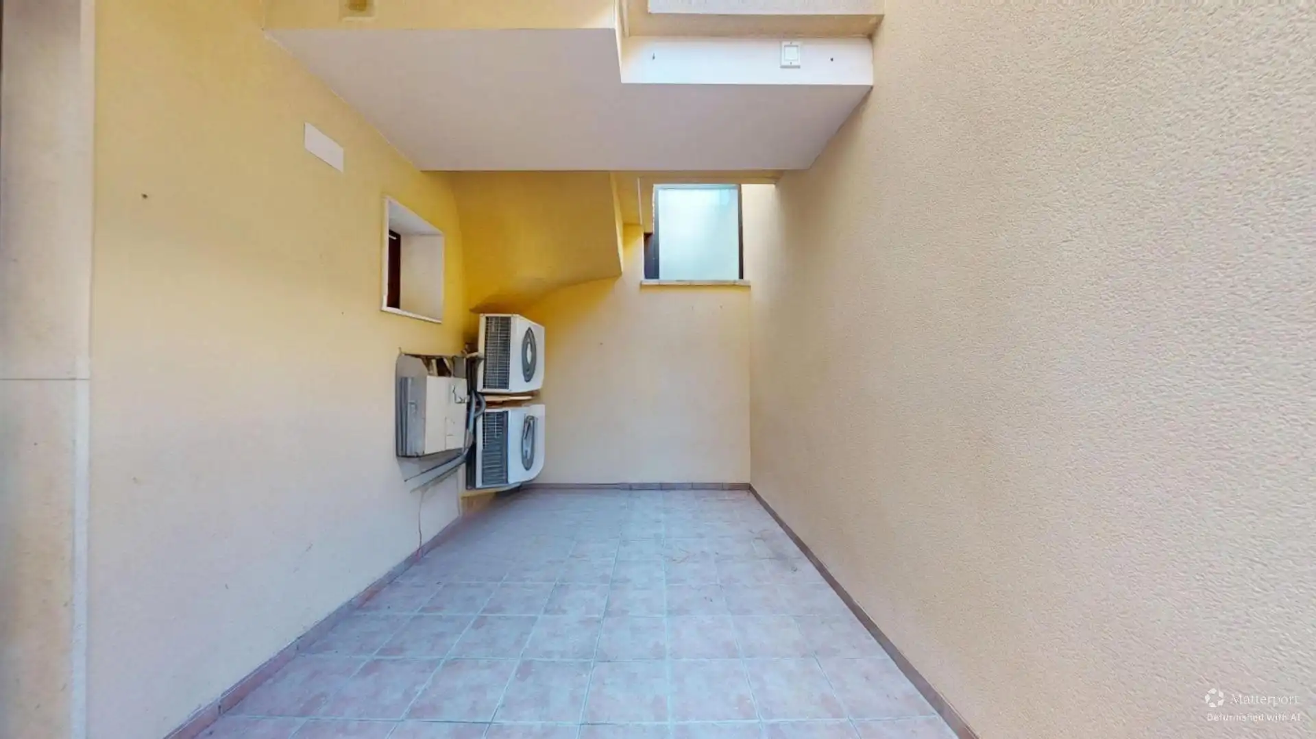Dúplex en venta en Elche / Elx con Aire acondicionado, Calefacción y Terraza