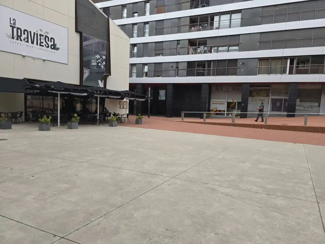 Vista exterior de Local de alquiler en Terrassa