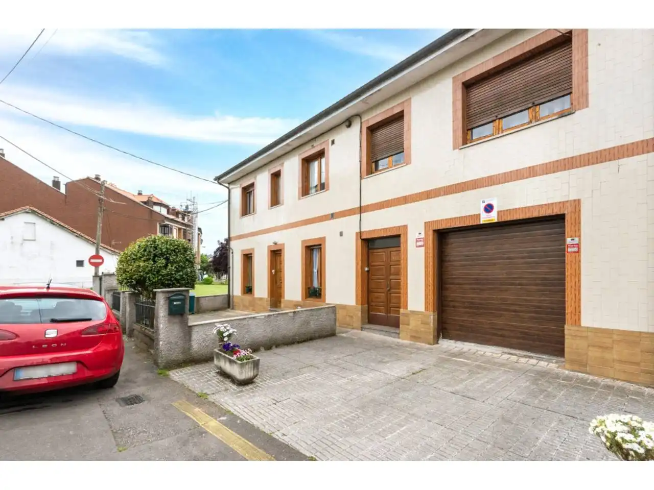 Außenansicht von Residential zum Verkauf in Oviedo 