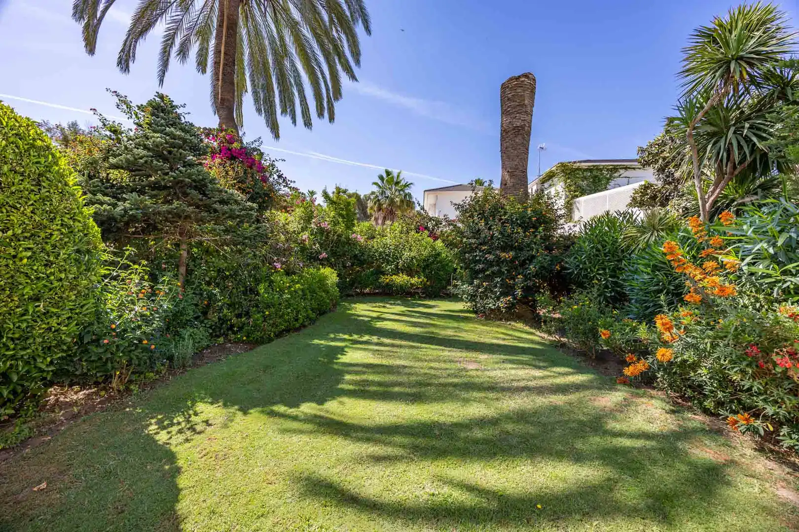 Garten von Erdgeschoss zum Verkauf in Sotogrande mit Klimaanlage, Privatgarten und Terrasse