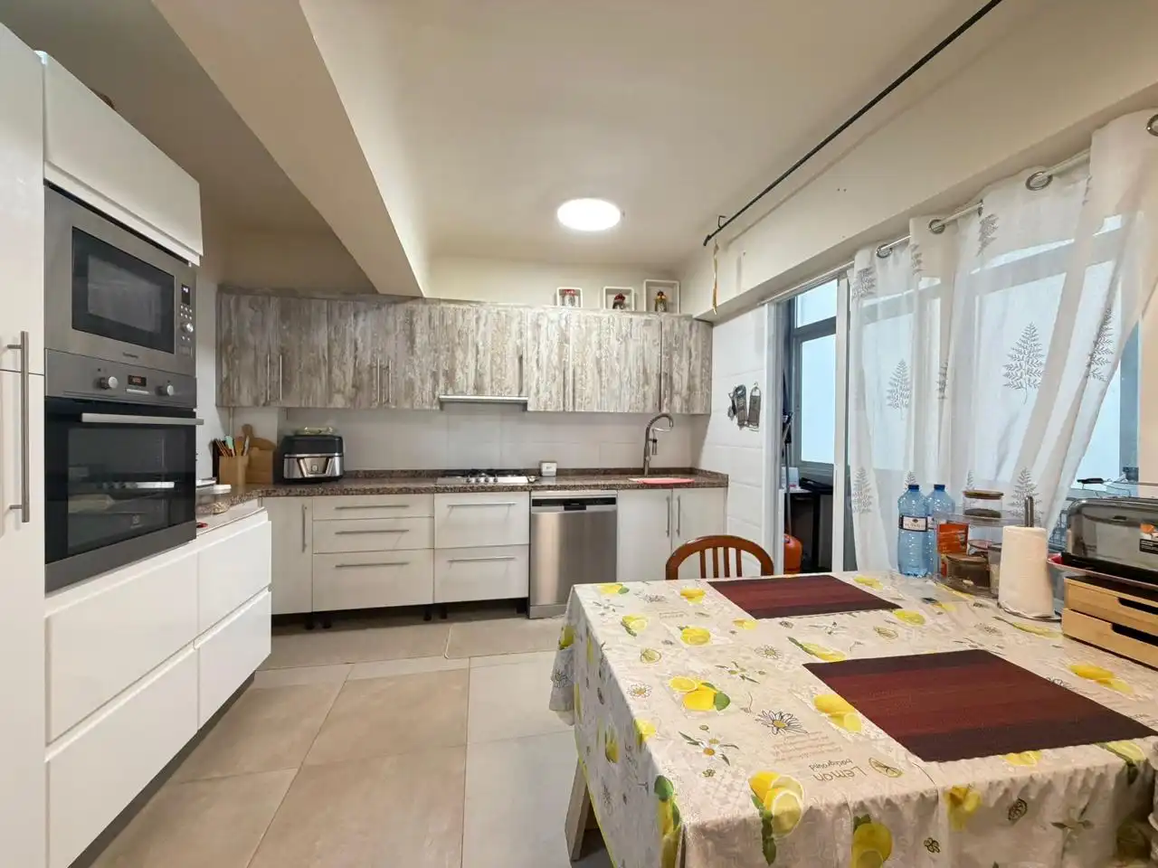 Kitchen of Flat for share in Alicante / Alacant  with Furnished