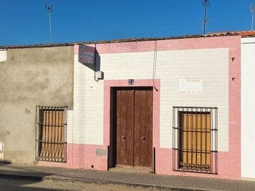 Haus zum Verkauf in Calle Castillejos 24