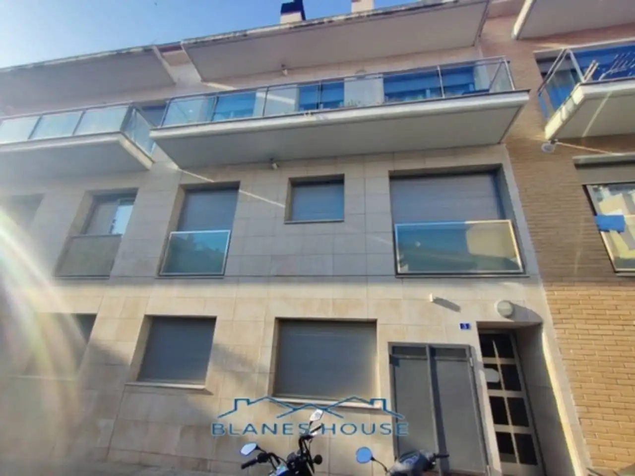 Flat with terrace for sale in Calle MONTBLANC 3, imagen 2