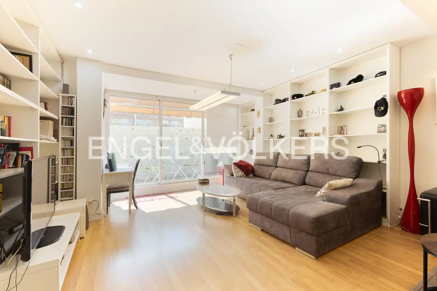 Living room of Flat for rent in Valencia  with Air Conditioner, Heating and Parquet flooring
