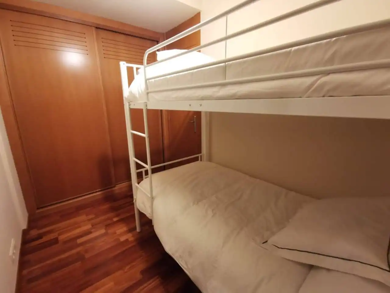 Flat for rent in Calle rosalia de castro, Salvaterra de Miño
