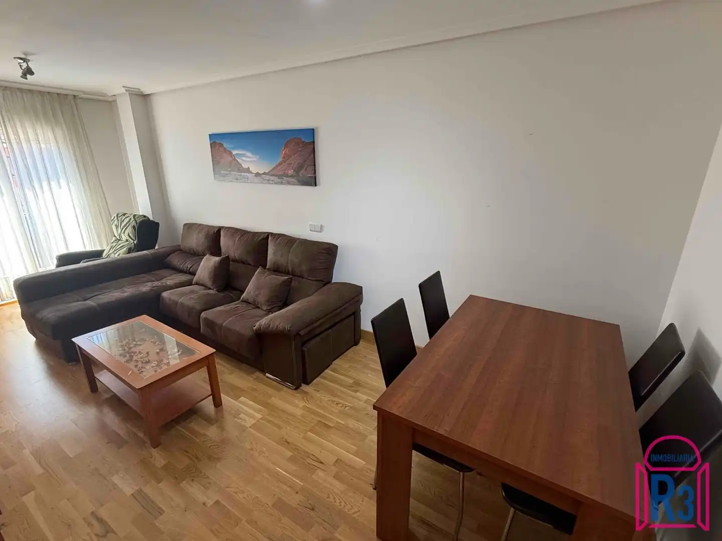 Sala de estar de Apartamento de alquiler en San Andrés del Rabanedo con Calefacción, Terraza y Trastero