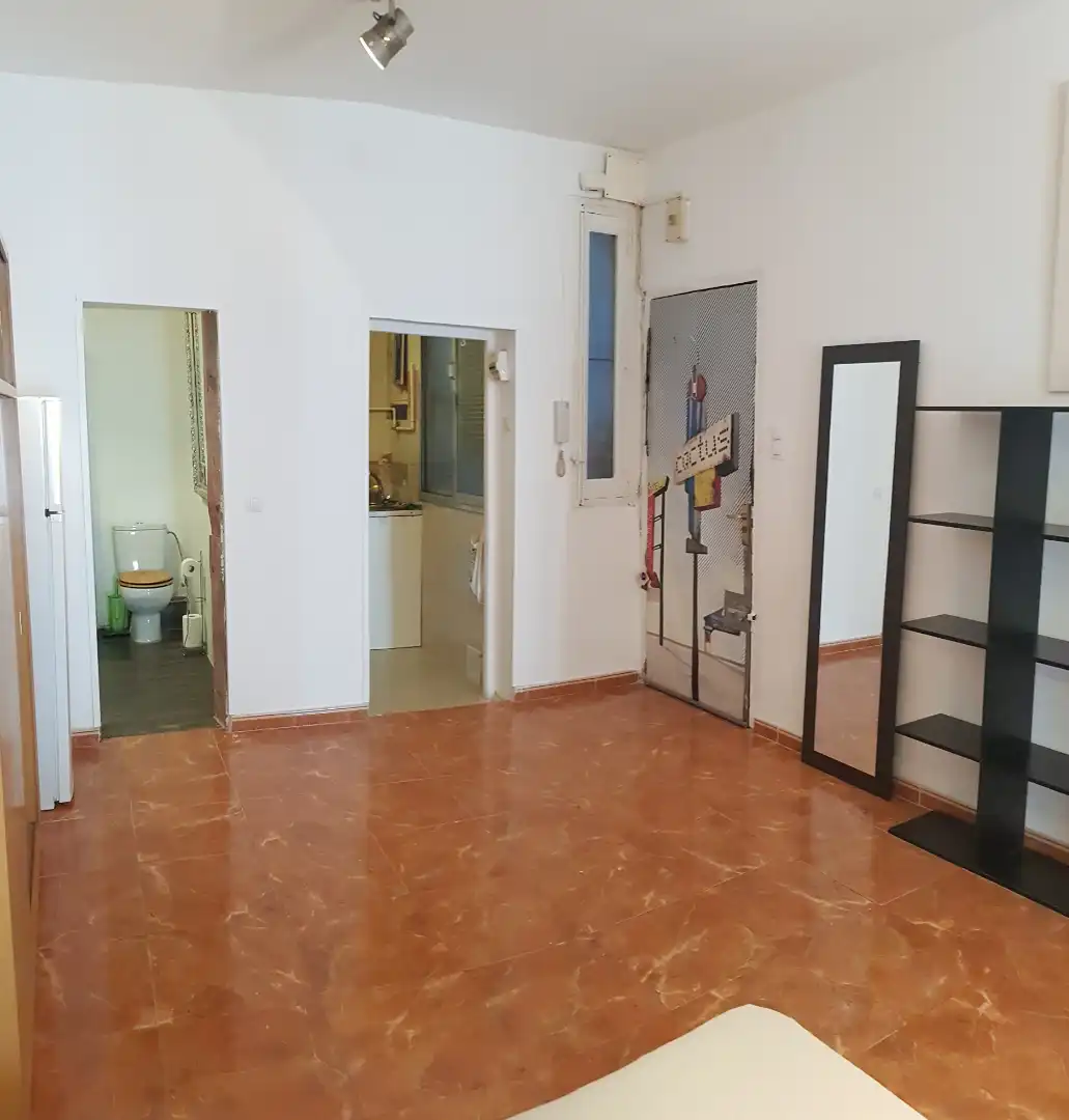 Wohnung zum Verkauf in Madrid mit Klimaanlage, Heizung und Möbliert