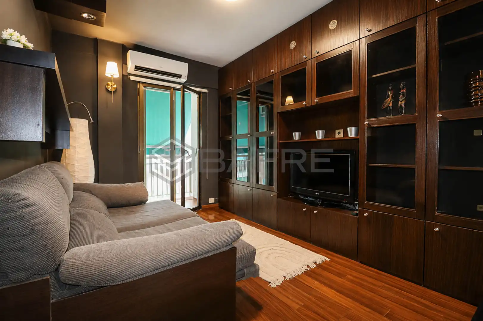 Living room of Flat for sale in Madrid  with Air Conditioner and Balcony