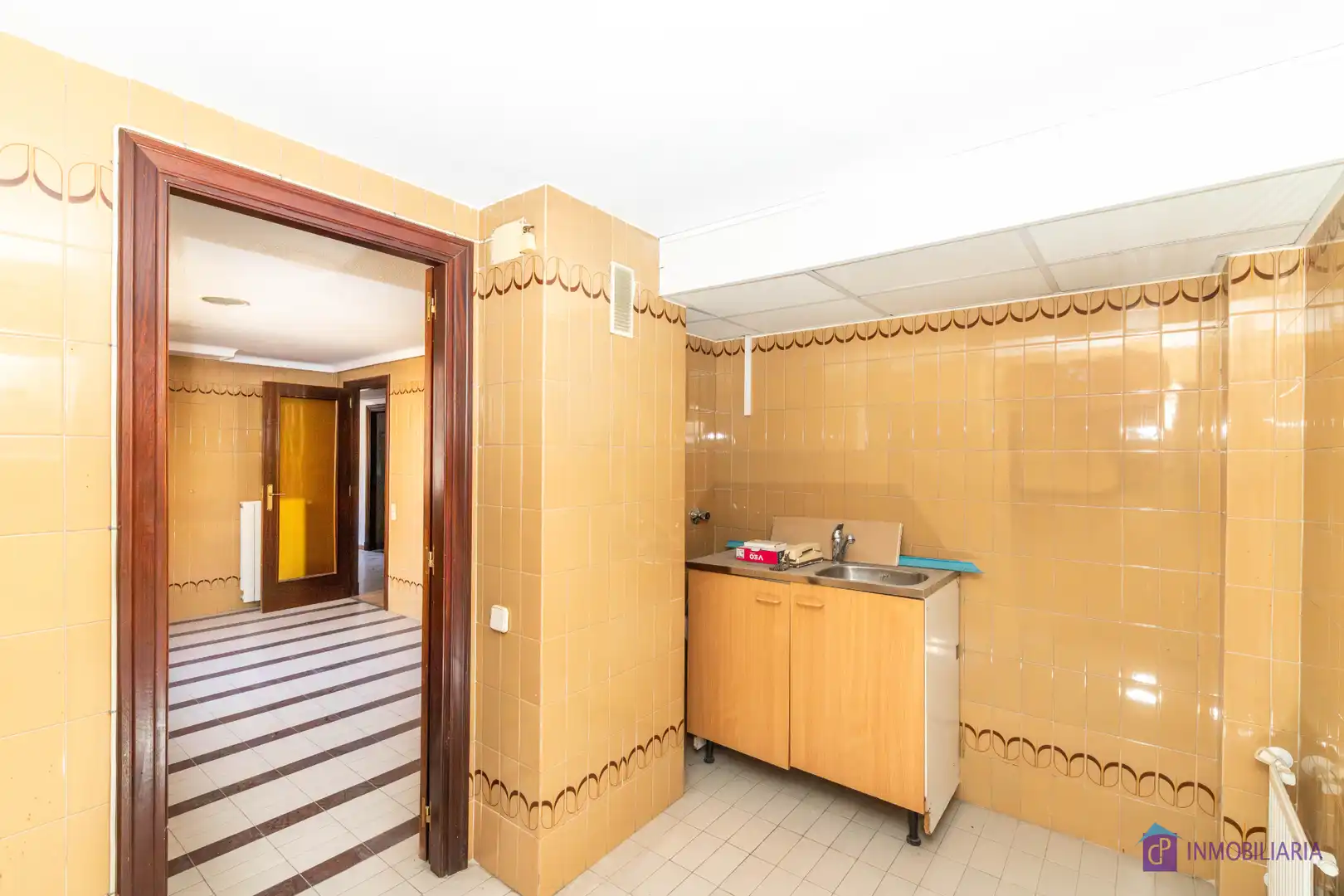 Kitchen of Flat for sale in Zaragoza  with Air Conditioner and Heating