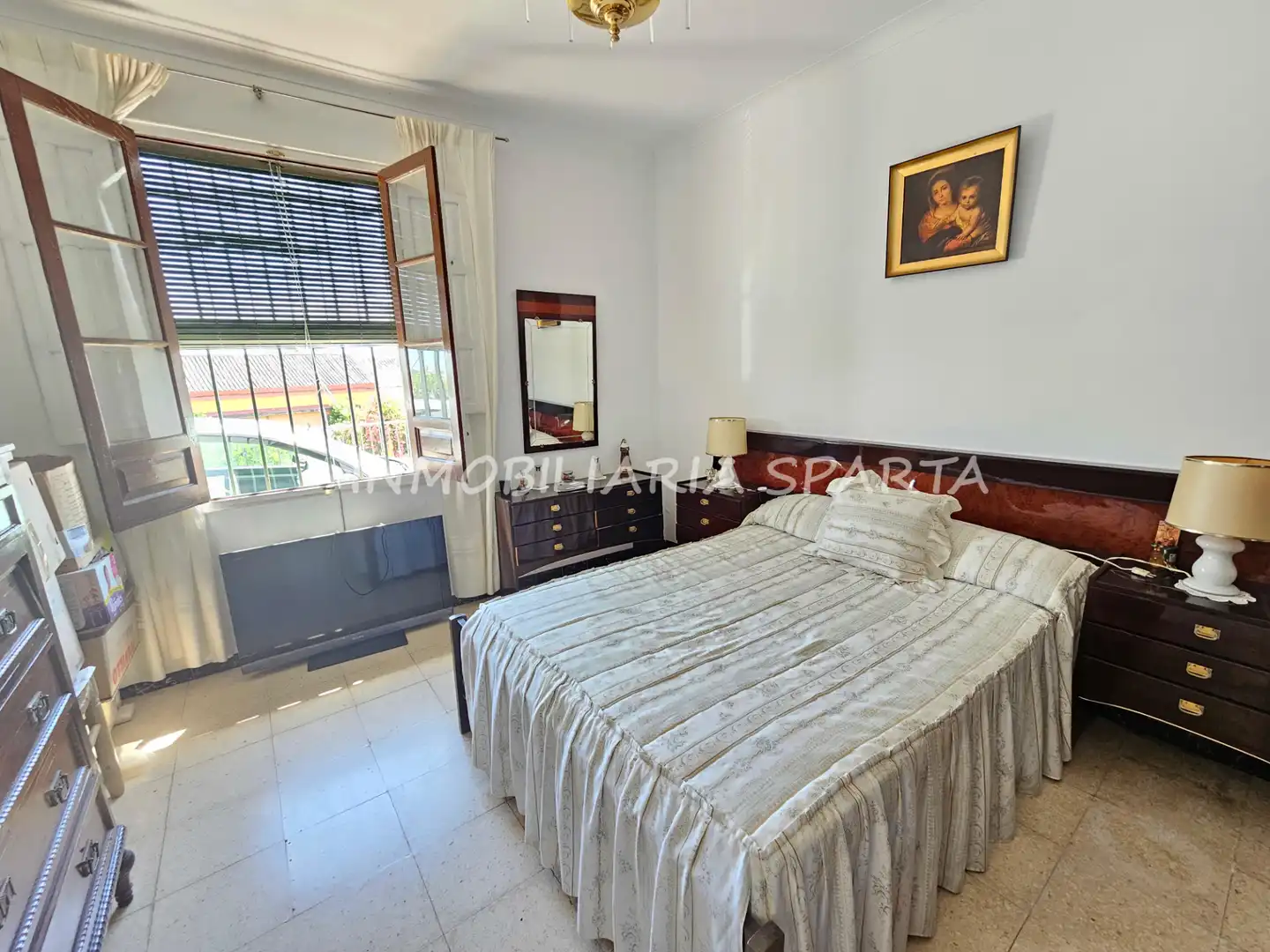 Habitación de Casa adosada en venta en Santiponce con Terraza, Trastero y Balcón