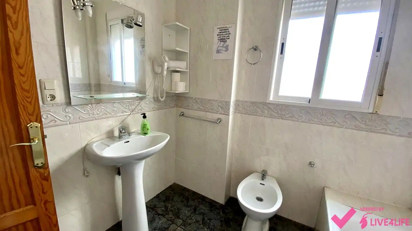 Bathroom of Attic for rent in Valencia  with Air Conditioner, Terrace and Furnished