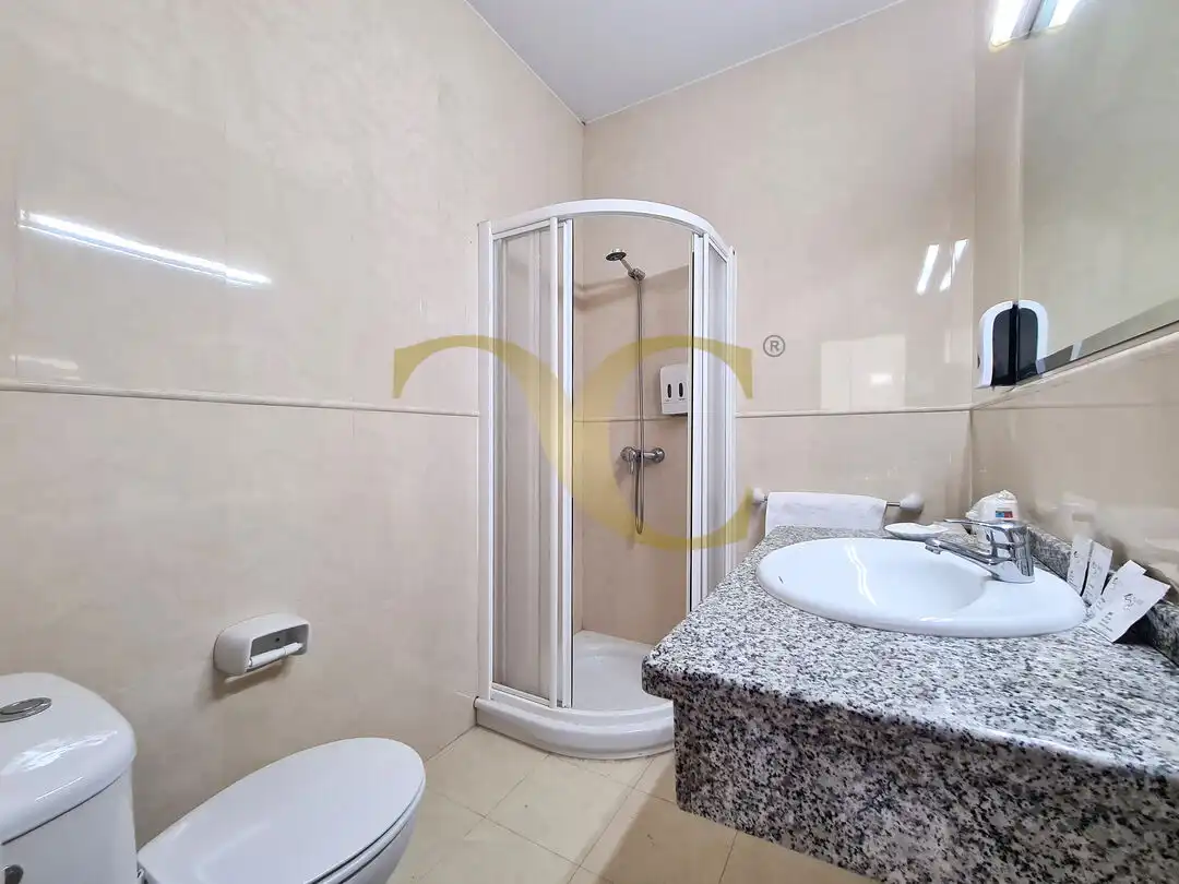Bany de Edifici en venda en Candamo