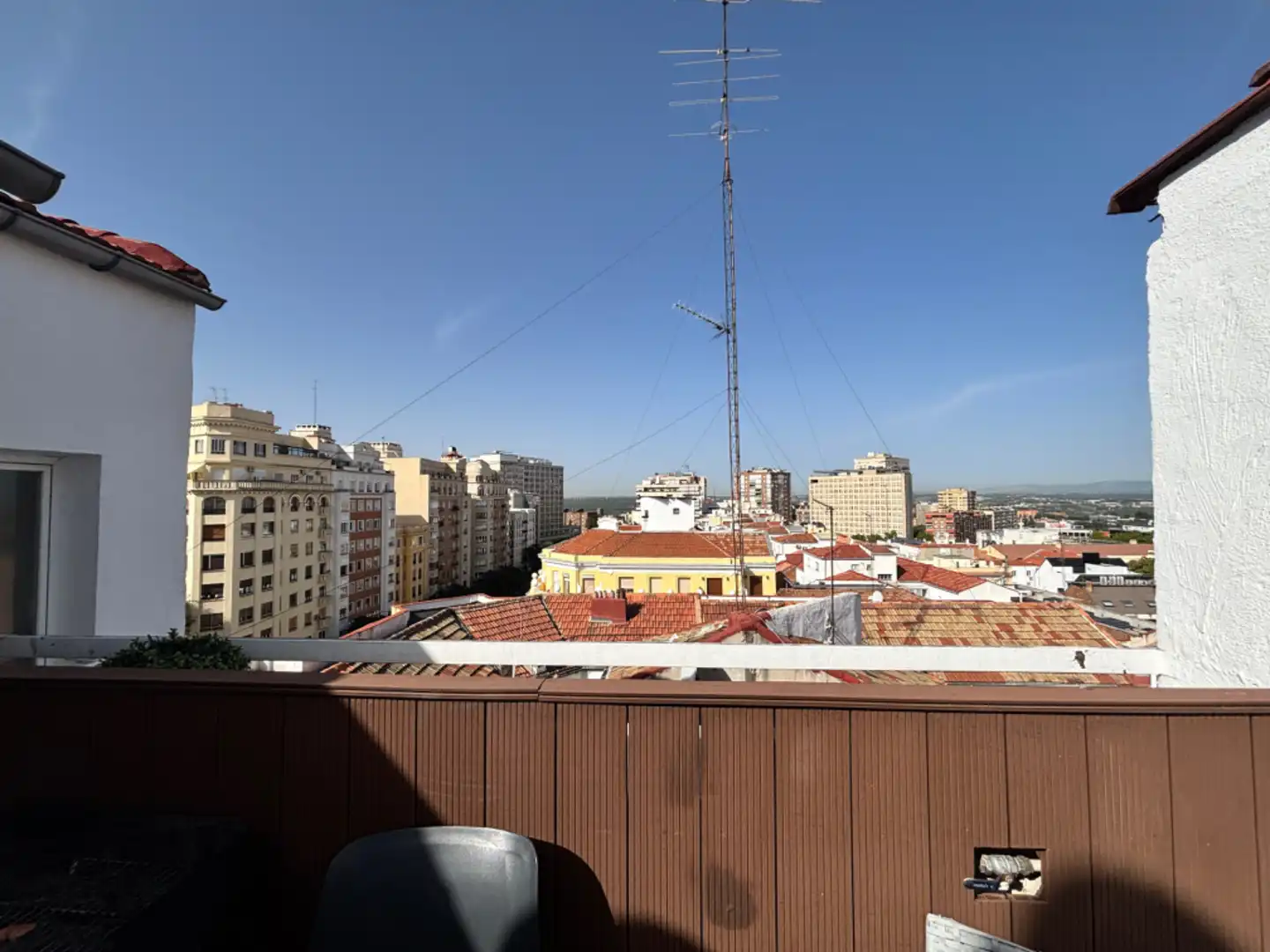 Vista exterior de Pis de lloguer en Madrid amb Calefacció, Terrassa i Moblat