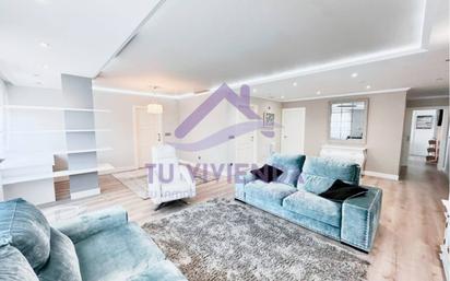 Living room of Flat for sale in Valladolid Capital  with Heating
