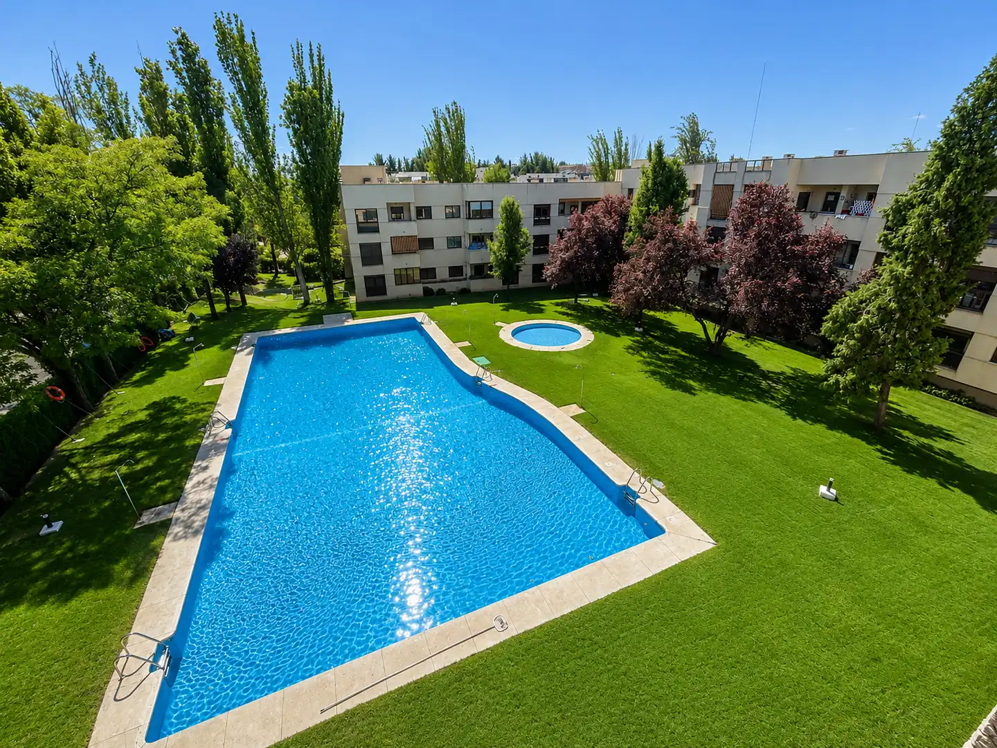 Swimming pool of Attic for rent in Las Rozas de Madrid  with Air Conditioner, Heating and Private garden