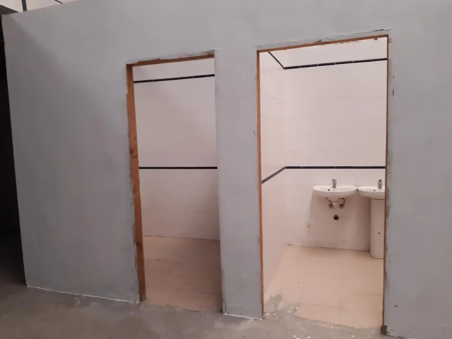 Bathroom of Industrial buildings for sale in Chiclana de la Frontera