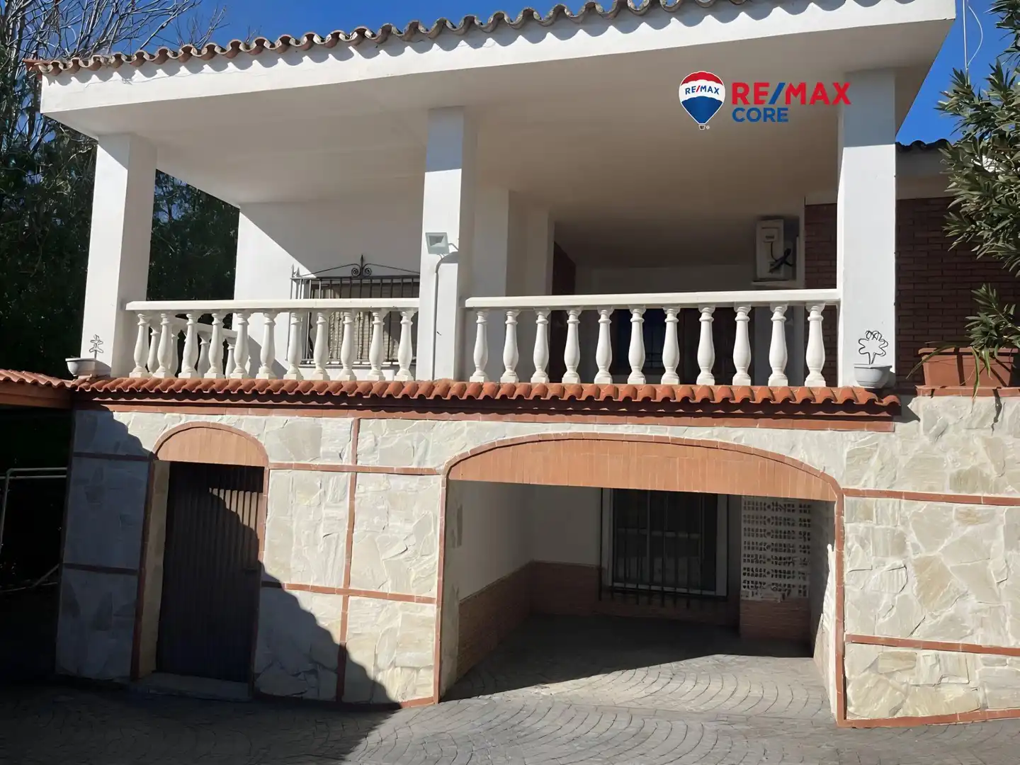 Vista exterior de Casa o xalet en venda en Almendralejo amb Aire condicionat, Calefacció i Terrassa