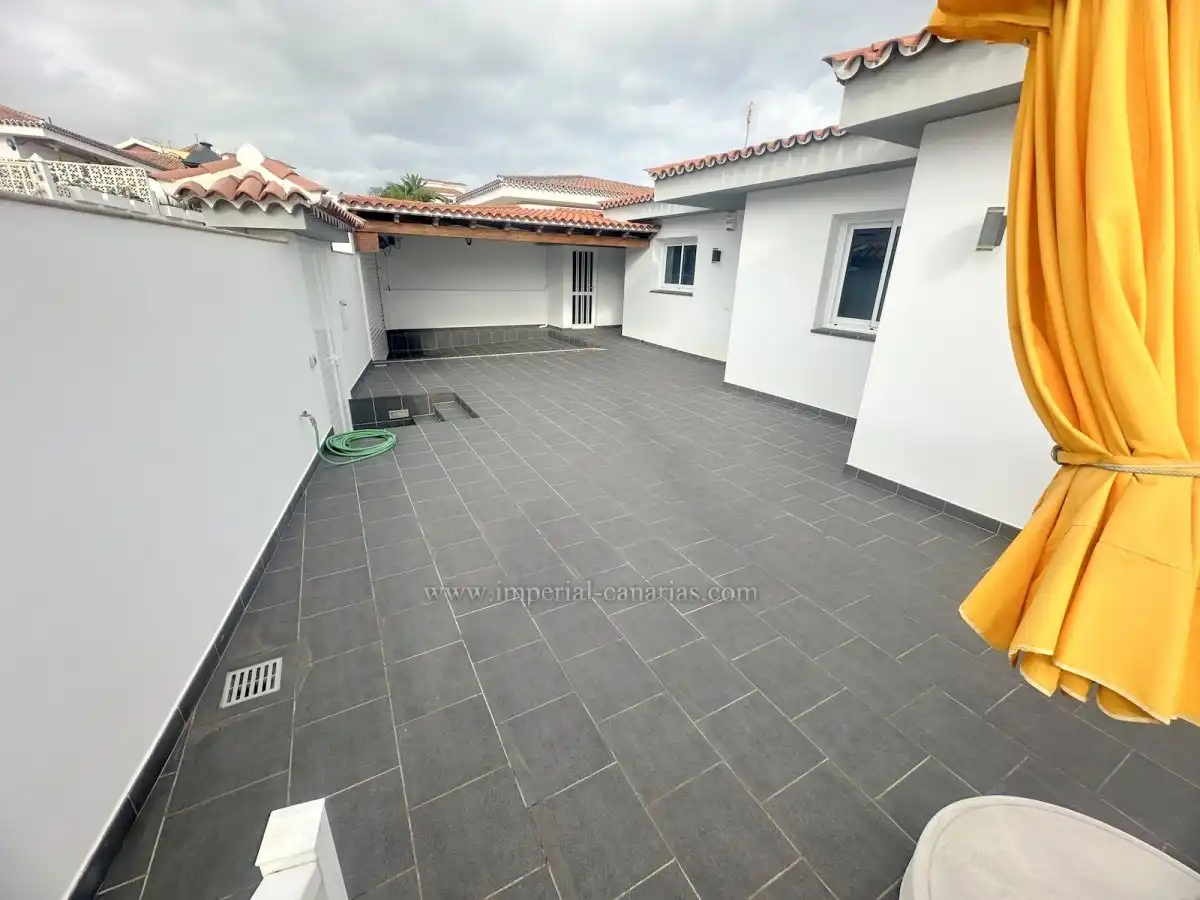 Vista exterior de Casa o chalet en venta en Los Realejos con Terraza y Horno