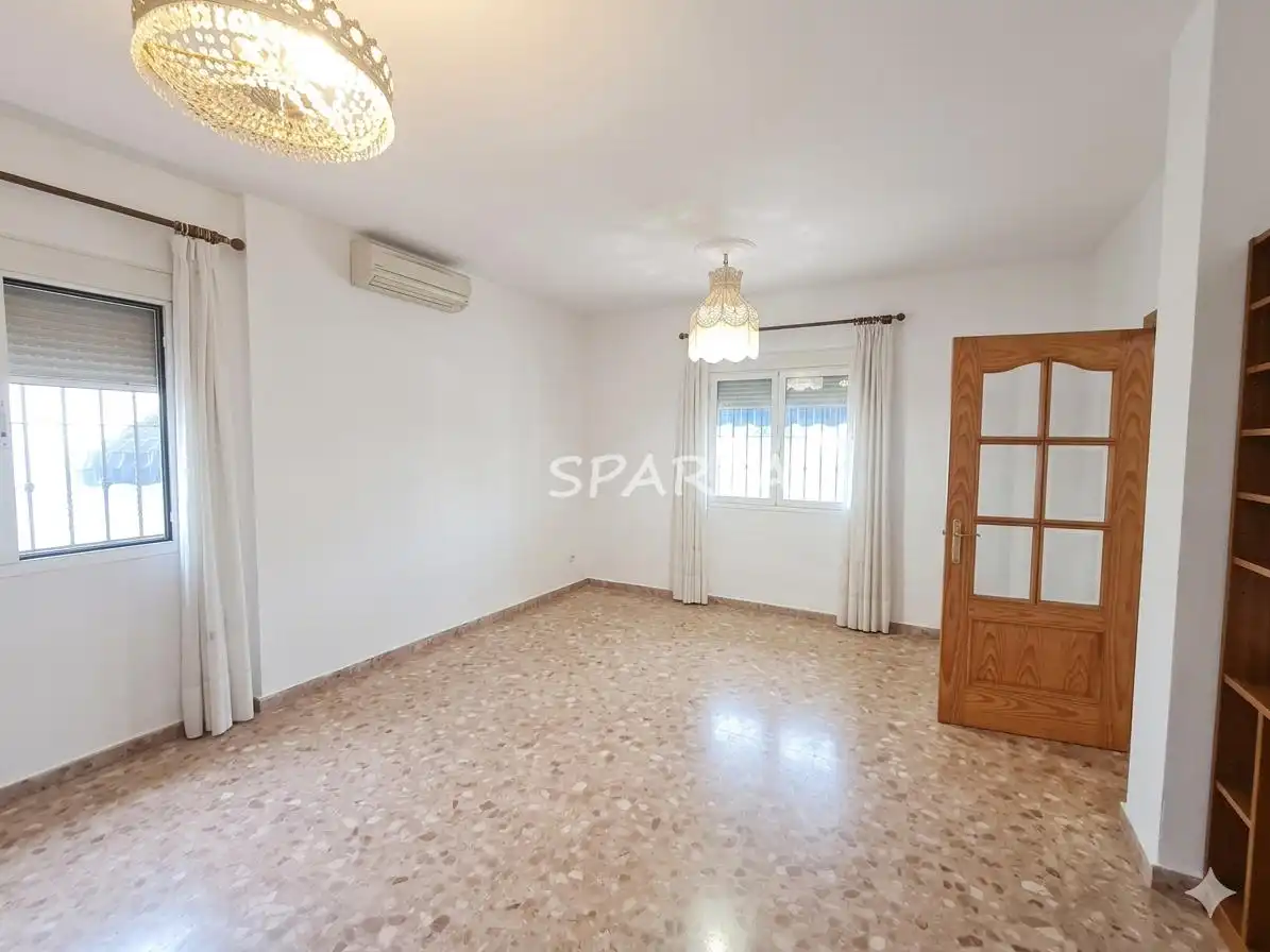 Casa o xalet en venda a Calle Manuel Altolaguirre, Valencina de la Concepción
