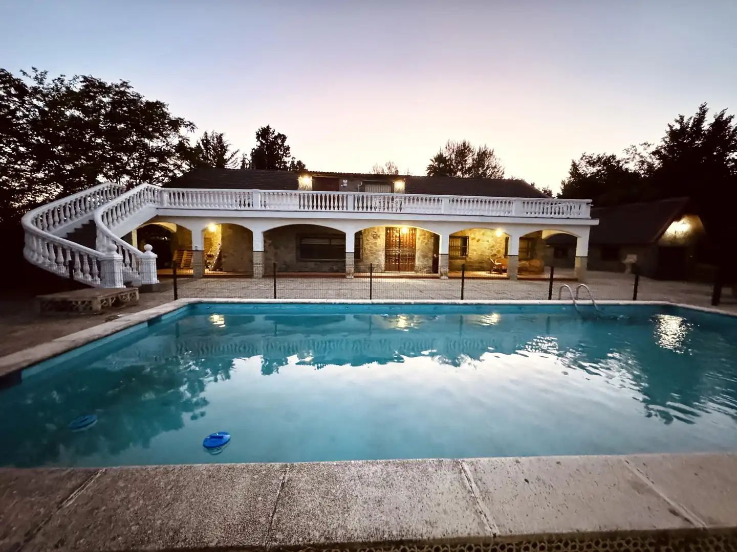 Xalet amb piscina en venda a Camino Viejo de Chimeneas #s/n #s/n #s/n #s/n #s/n