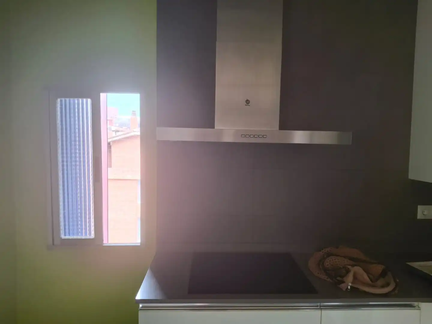 Cuina de Pis en venda en Bilbao  amb Calefacció, Moblat i Forn