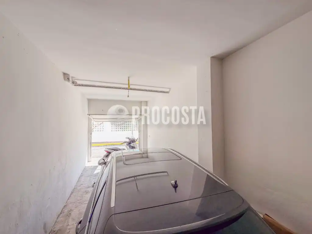 Parking de Piso en venta en Almuñécar con Terraza y Internet