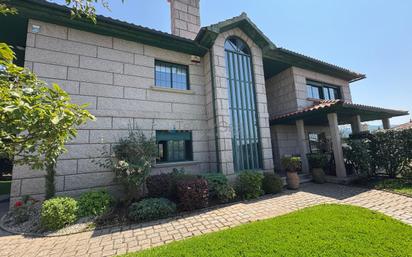 Exterior view of House or chalet for sale in Vigo   with Heating, Private garden and Parquet flooring