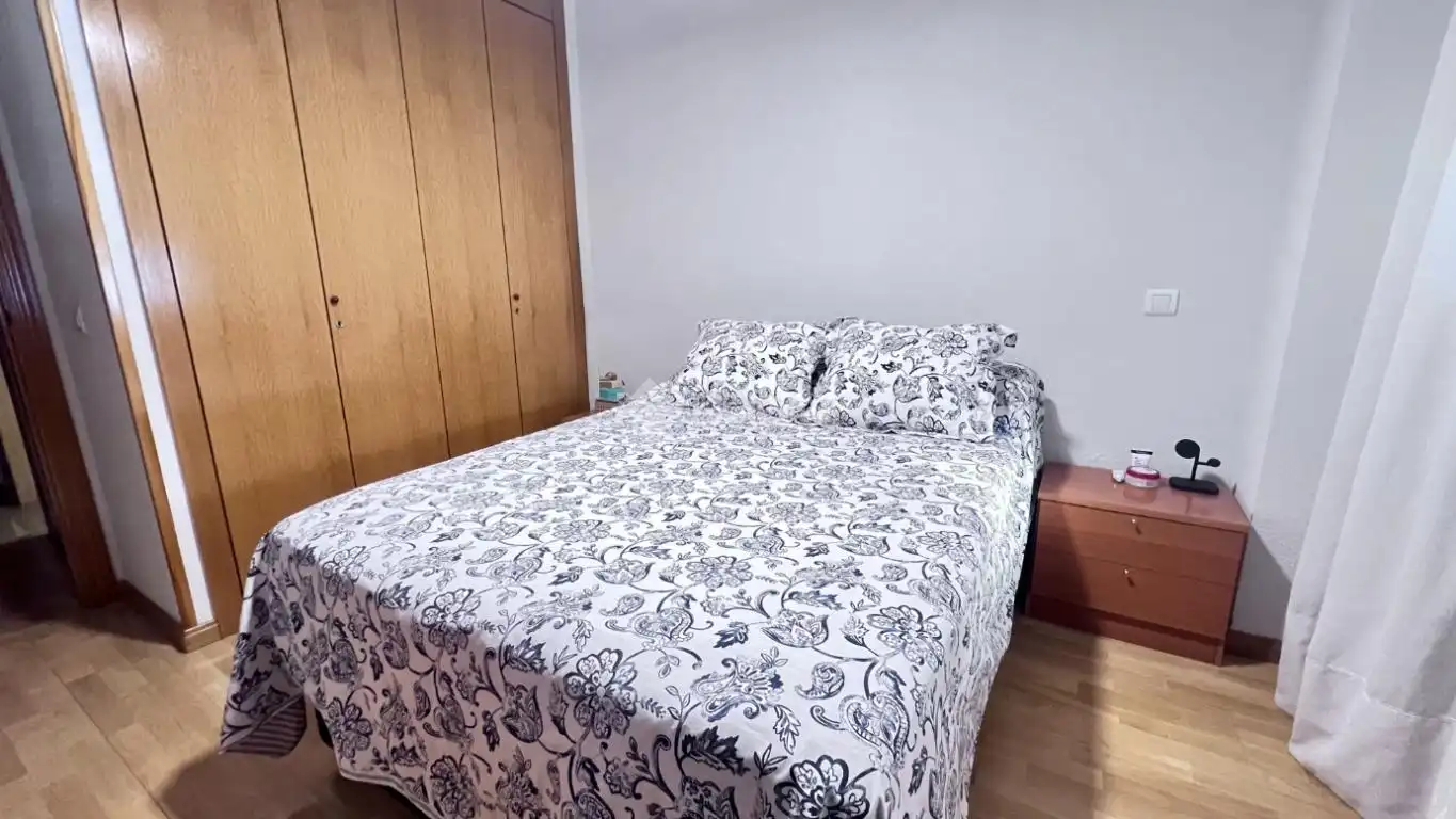 Dormitori de Pis en venda en Alcalá de Henares amb Aire condicionat, Calefacció i Terrassa