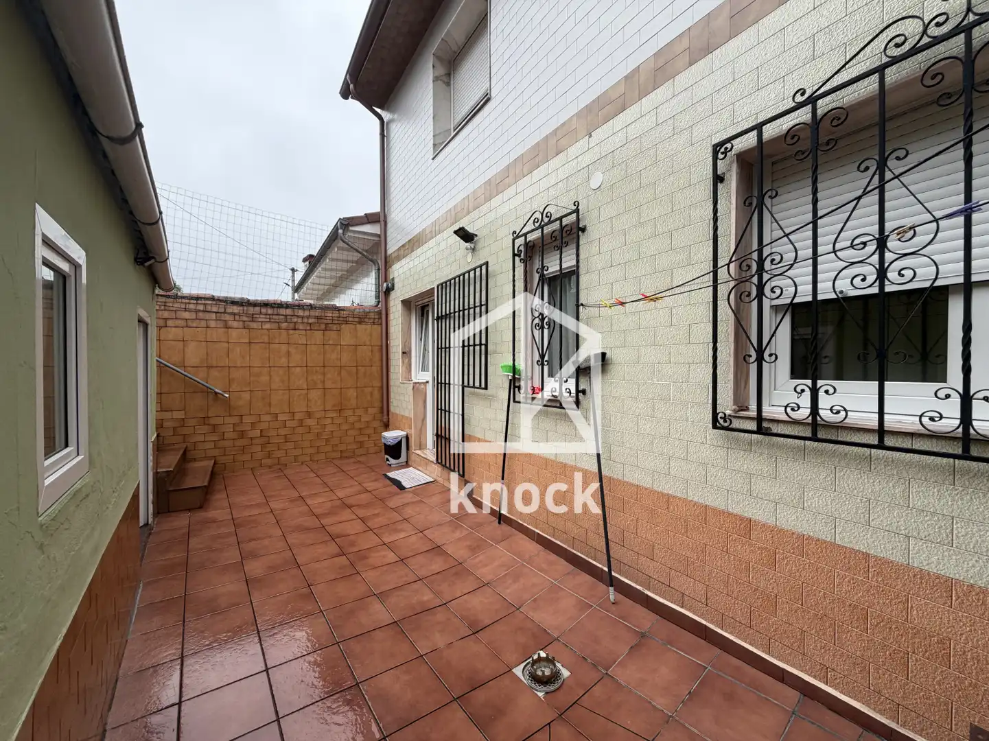 Vista exterior de Casa adosada en venda en Langreo amb Calefacció i Parquet