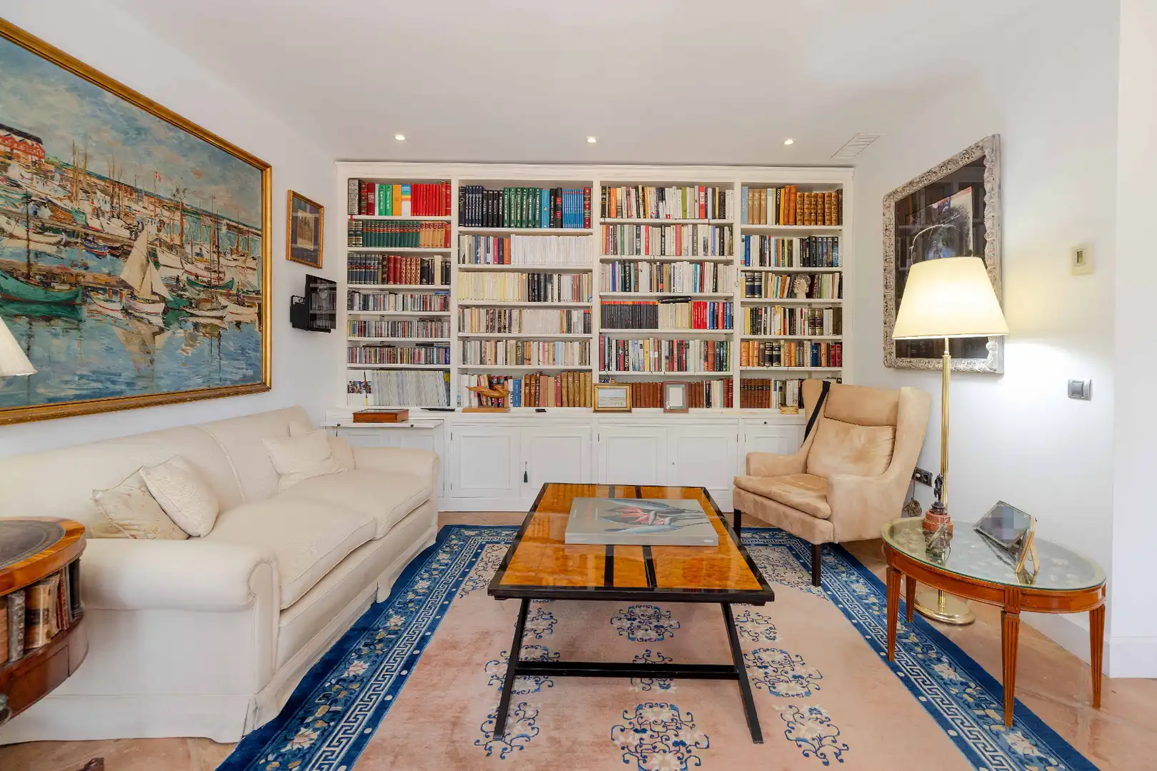 Sala d'estar de Casa o xalet en venda en Málaga amb Aire condicionat, Calefacció i Jardí privat