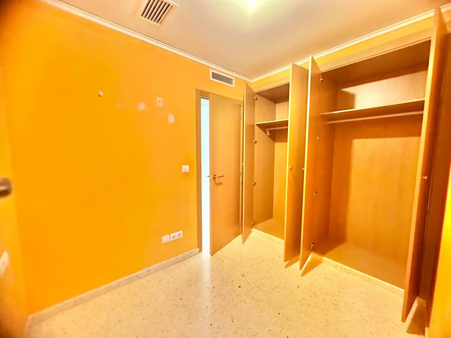 Habitación de Piso en venta en Montserrat con Trastero y Horno