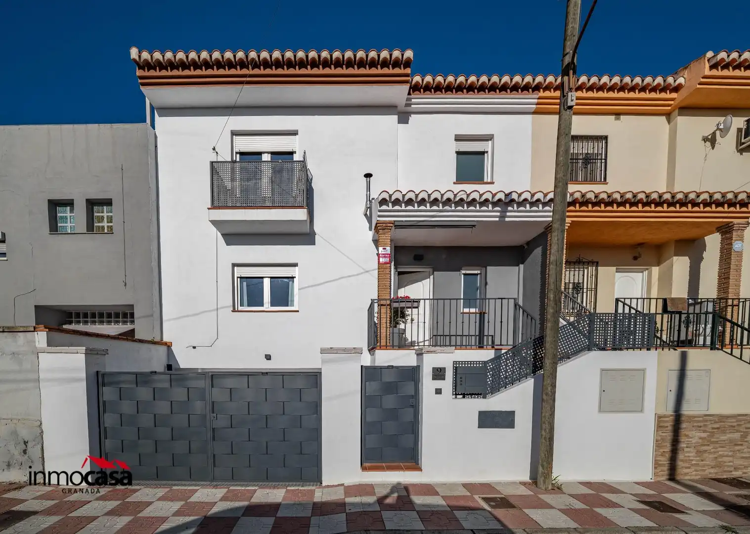 Vista exterior de Casa adosada en venda en Cúllar Vega