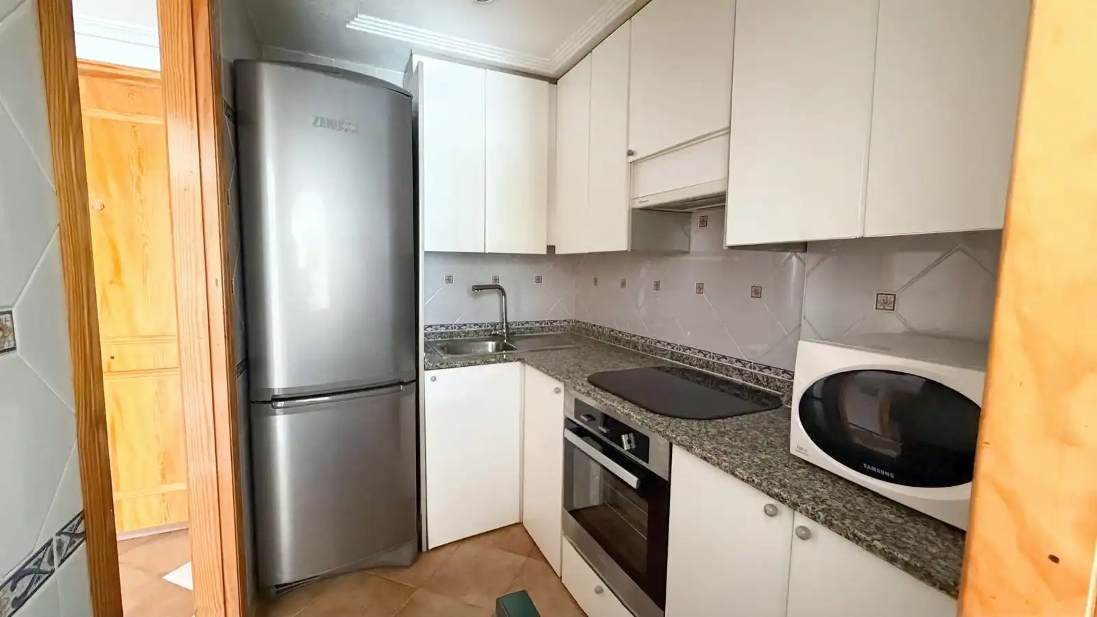 Cocina de Piso en venta en Los Alcázares con Piscina, Amueblado y Horno