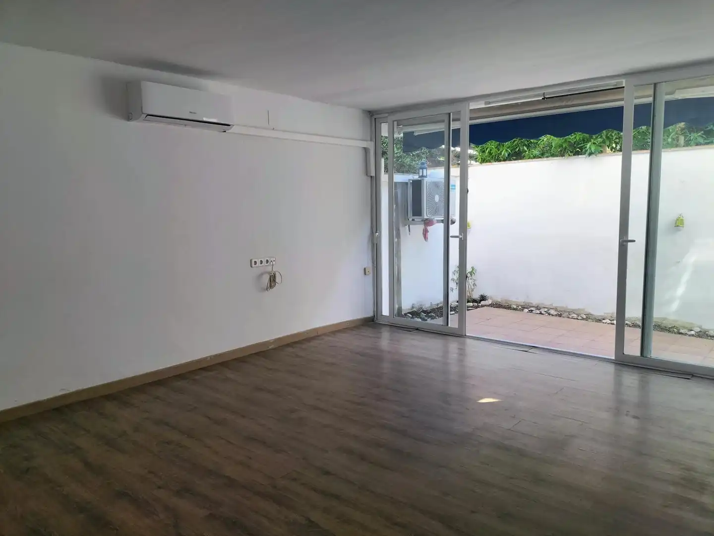 Ground floor for sale in Sant Pere de Ribes  with Air Conditioner, Private garden and Terrace