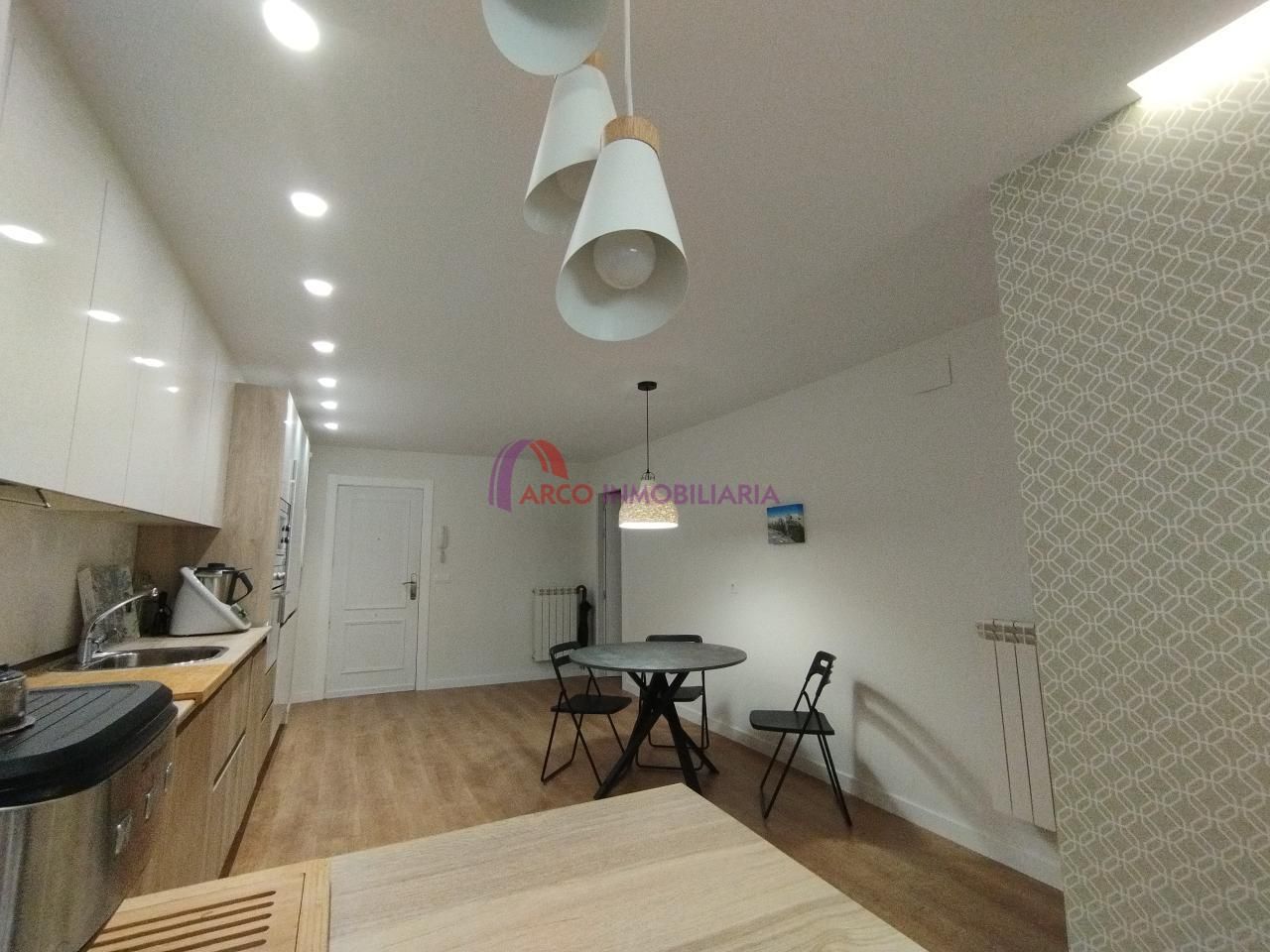 Piso en venta en Burgos Capital con Calefacción y Amueblado
